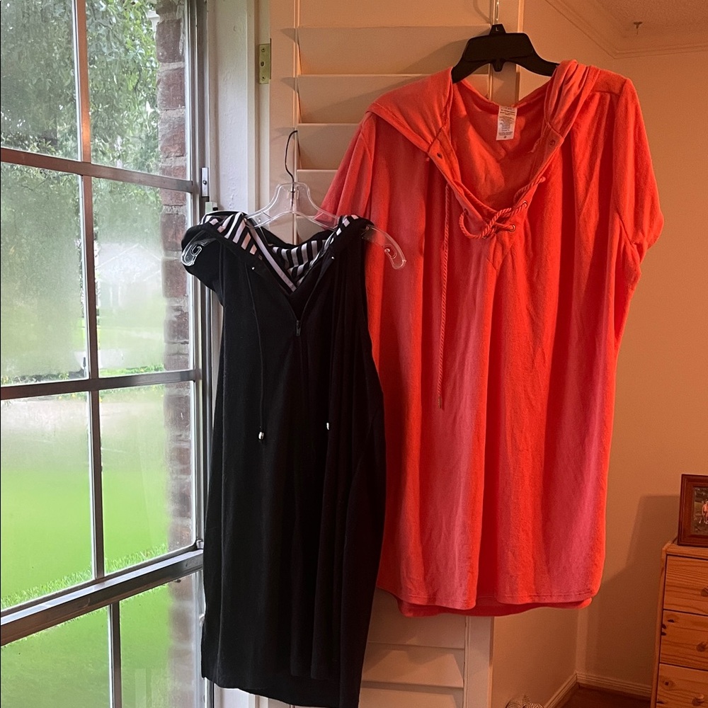 4/$25 SALE BUNDLED LOT OF TWO Hooded Swimsuit Coverups 2XL